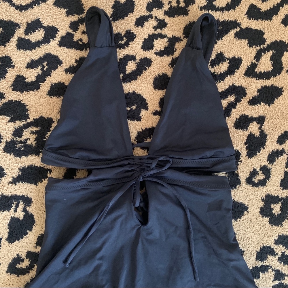 Becca Solid Socialite Split One-Piece Swimsuit - image 5